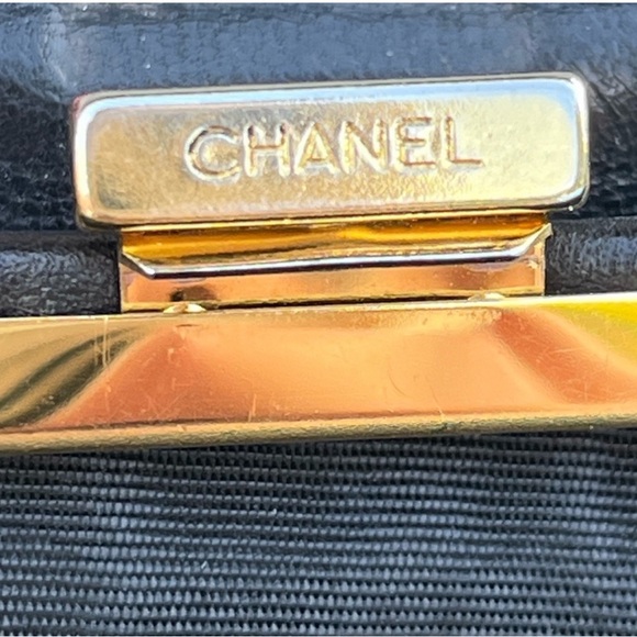 Authentic Vintage CHANEL French Purse - Black Patin Leather 1994-1996 - Picture 4 of 11